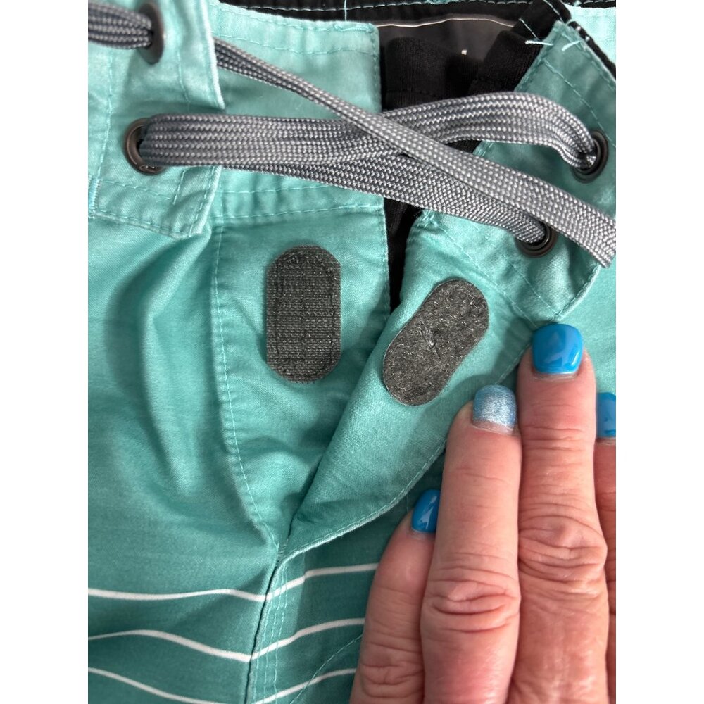 O'Neill Men's Gray/Turquoise Stripe Cargo Board Shorts Size 34 - Picture 6 of 8